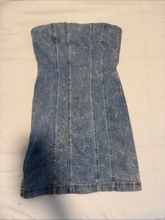 Alice + Olivia Dresses & Skirts - Alice + Olivia Palmer Denim Strapless Mini Dress